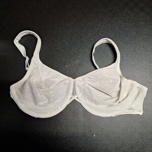 Chic White Lace Underwire Bra